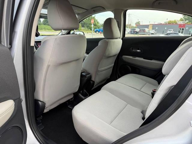 Photo of 2022 Lunar Silver Metallic Honda HR-V