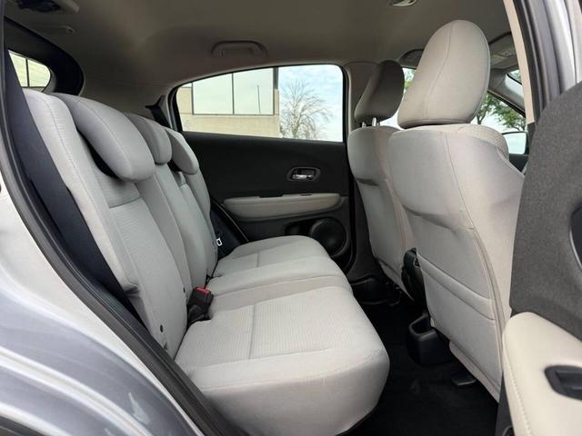 Photo of 2022 Lunar Silver Metallic Honda HR-V