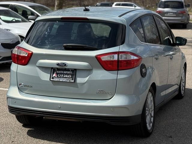 Photo of 2014 Turquoise Ford C-Max Hybrid