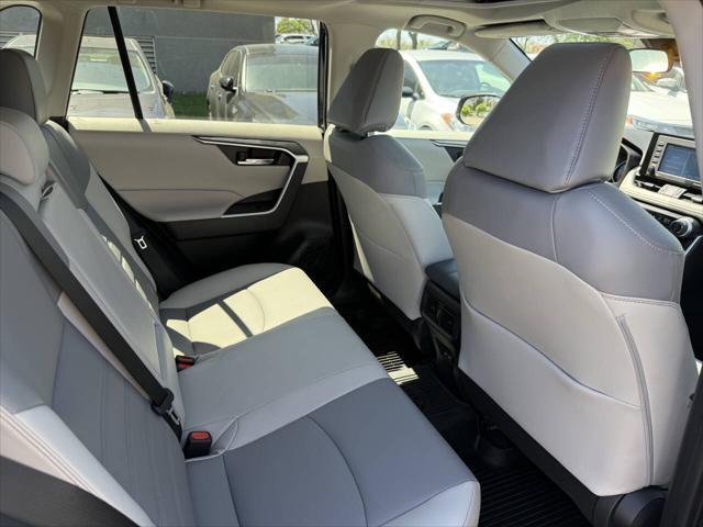 Photo of 2022 Midnight Black Metallic Toyota RAV4