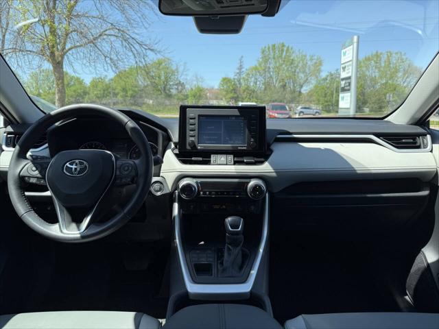 Photo of 2022 Midnight Black Metallic Toyota RAV4
