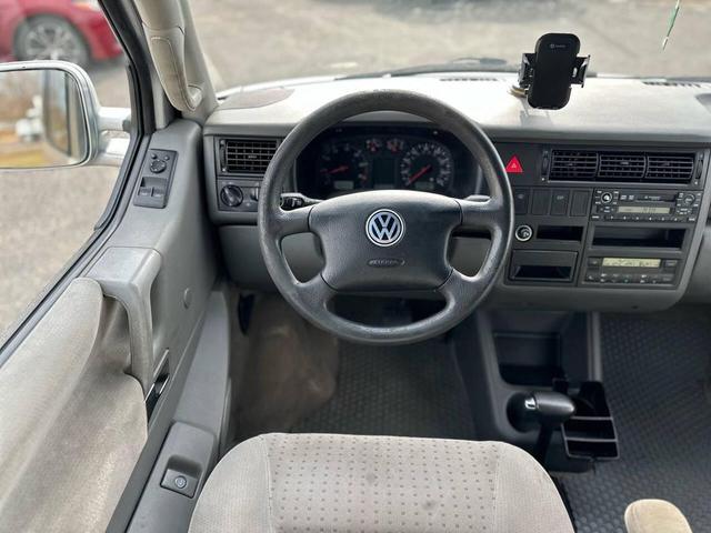 Photo of 2002 Reflex Silver Volkswagen Eurovan