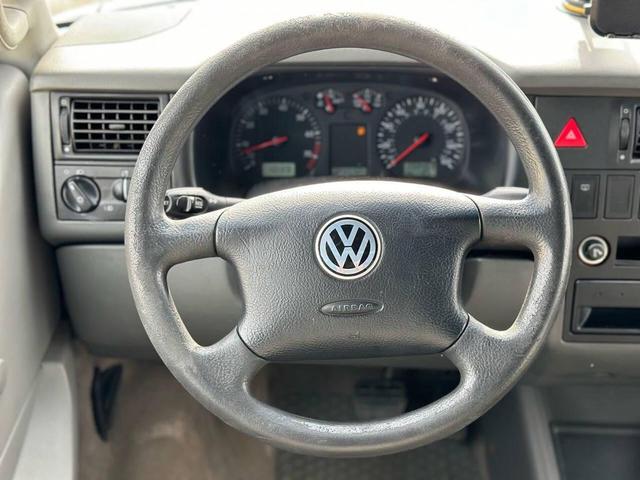 Photo of 2002 Reflex Silver Volkswagen Eurovan