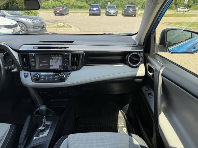 Photo of 2018 Blue Toyota RAV4 Hybrid