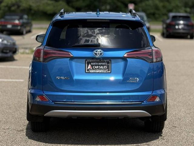 Photo of 2018 Blue Toyota RAV4 Hybrid