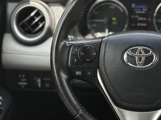 Photo of 2018 Blue Toyota RAV4 Hybrid