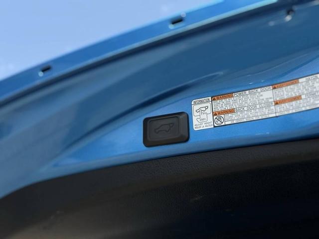 Photo of 2018 Blue Toyota RAV4 Hybrid