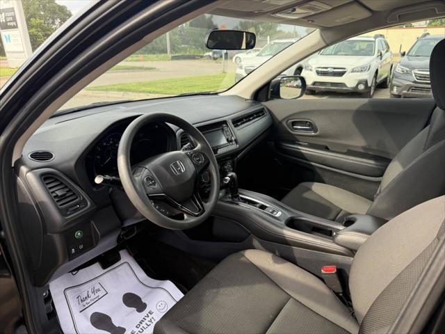 Photo of 2022 Crystal Black Pearl Honda HR-V