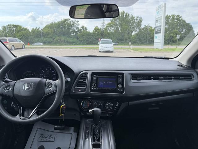 Photo of 2022 Crystal Black Pearl Honda HR-V