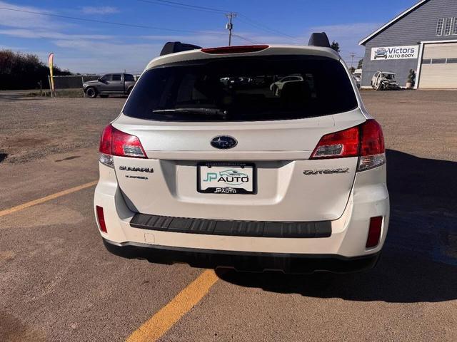 Photo of 2010 Satin White Pearl Subaru Outback
