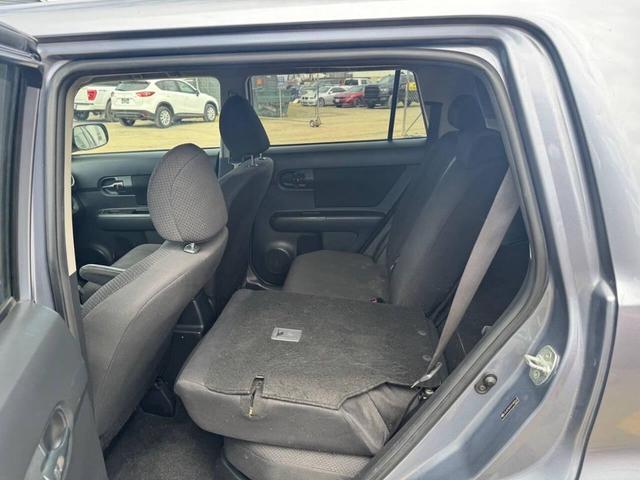 Photo of 2009 Stingray Metallic Scion xB