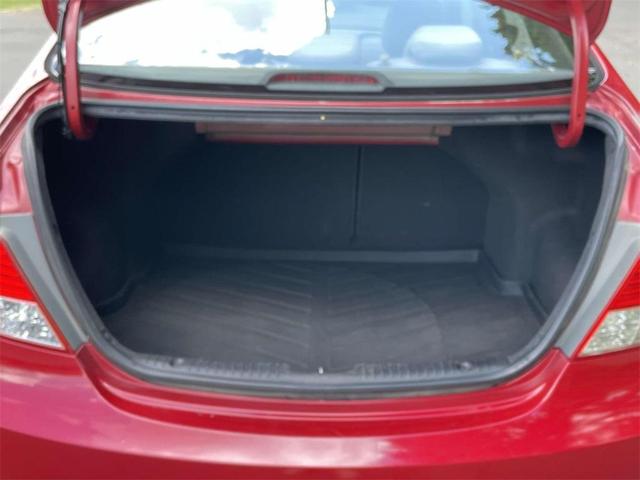 Photo of 2014 Boston Red Pearl Hyundai Accent