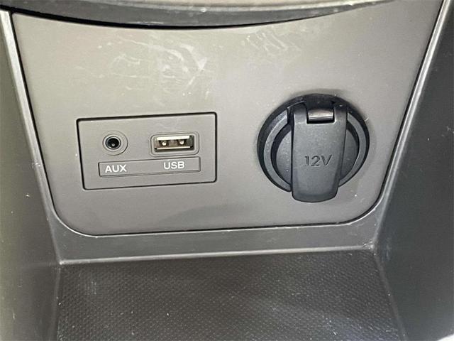 Photo of 2014 Boston Red Pearl Hyundai Accent