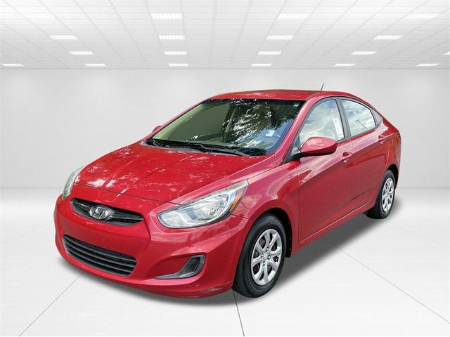 Photo of 2014 Boston Red Pearl Hyundai Accent
