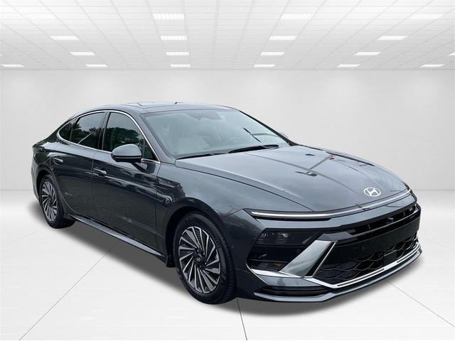 2025 Hyundai Sonata Hybrid