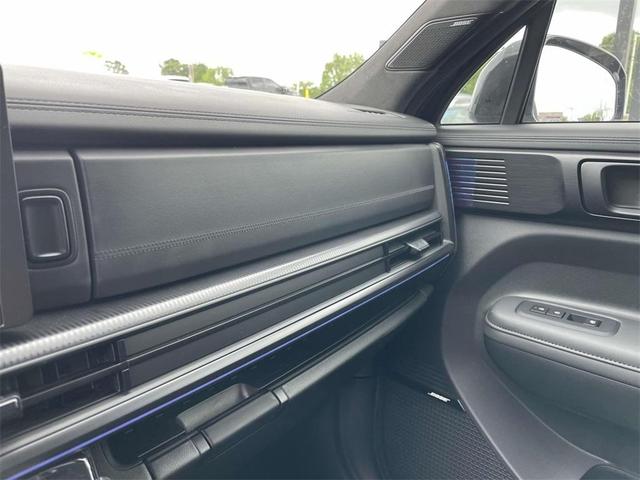 Photo of 2025 Phantom Black Hyundai SANTA FE HEV
