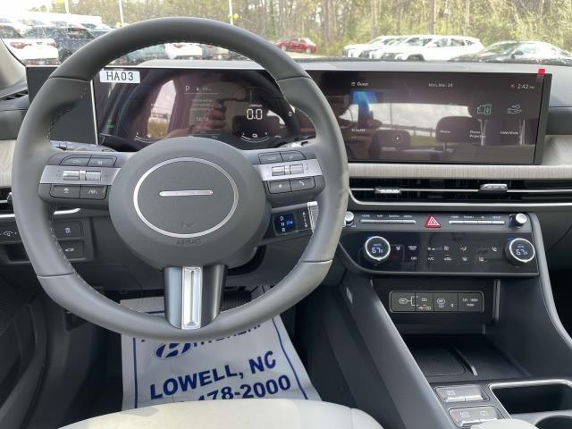 Photo of 2025 White Hyundai SONATA Hybrid