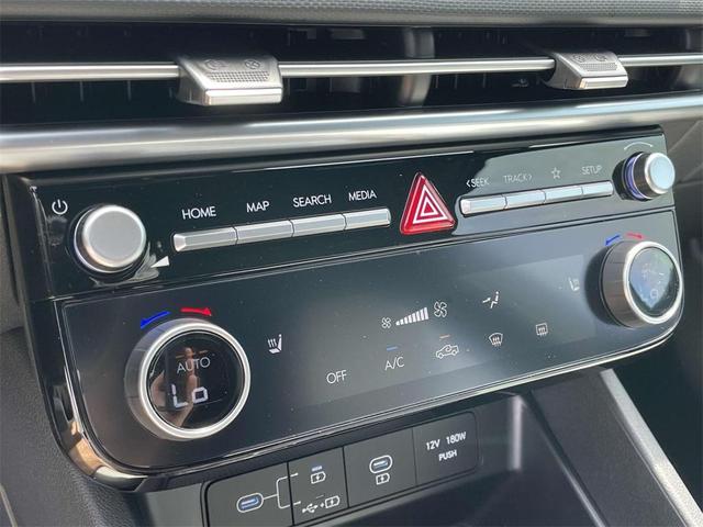Photo of 2025 Phantom Black Hyundai SANTA CRUZ