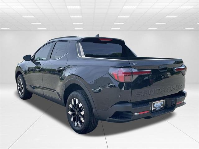 Photo of 2025 Phantom Black Hyundai SANTA CRUZ