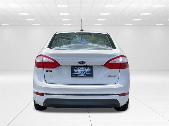 Photo of 2019 Oxford White Ford Fiesta