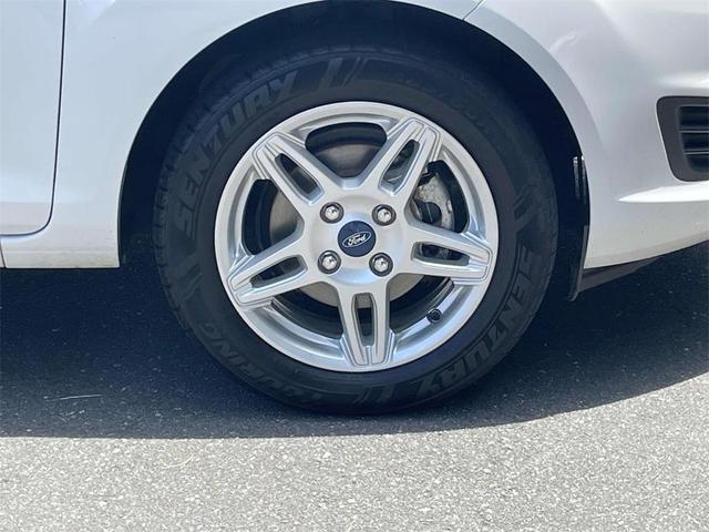 Photo of 2019 Oxford White Ford Fiesta