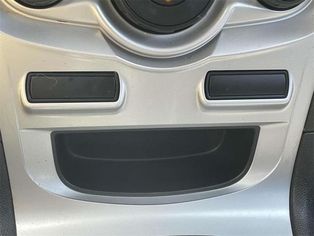 Photo of 2019 Oxford White Ford Fiesta