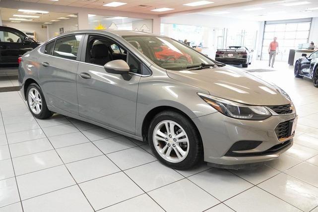 Photo of 2018 Pepperdust Metallic Chevrolet Cruze