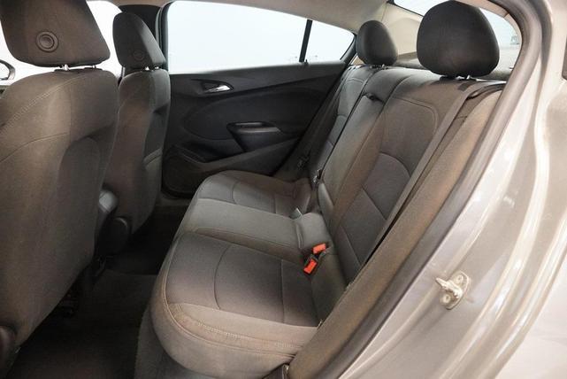 Photo of 2018 Pepperdust Metallic Chevrolet Cruze