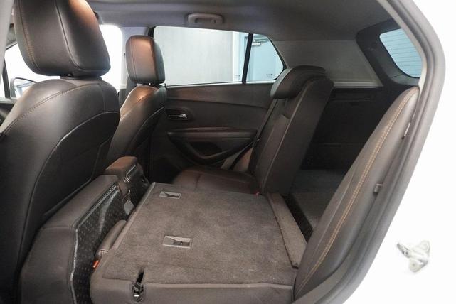 Photo of 2020 Summit White Chevrolet Trax