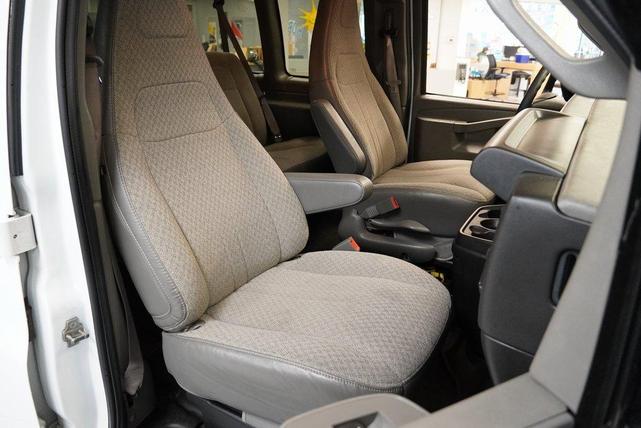 Photo of 2022 Summit White Chevrolet Express 3500