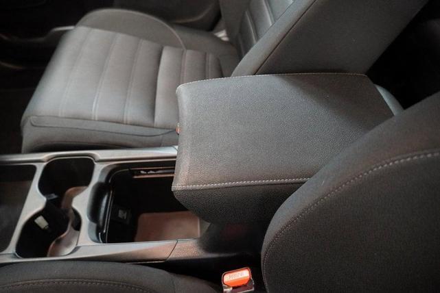 Photo of 2020 Platinum White Pearl Honda CR-V