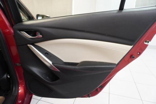 Photo of 2014 Soul Red Metallic Mazda Mazda6