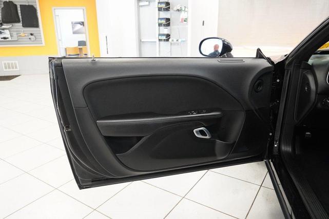Photo of 2016 Pitch Black Clearcoat Dodge Challenger