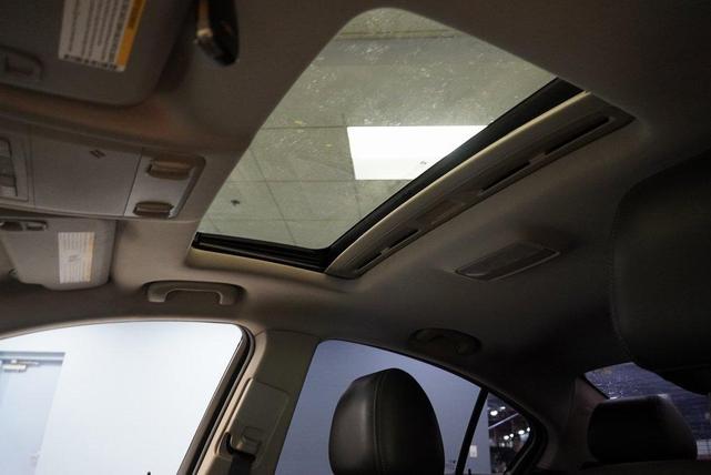 Photo of 2014 Blue Ray Metallic Chevrolet Cruze