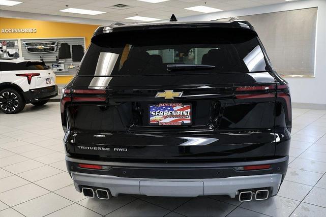 Photo of 2026 Mosaic Black Metallic Chevrolet Traverse