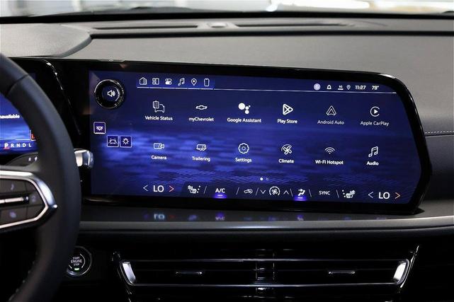 Photo of 2026 Mosaic Black Metallic Chevrolet Traverse