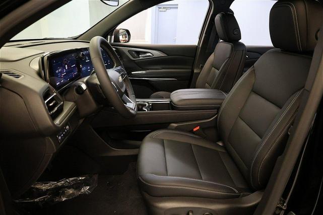 Photo of 2026 Mosaic Black Metallic Chevrolet Traverse