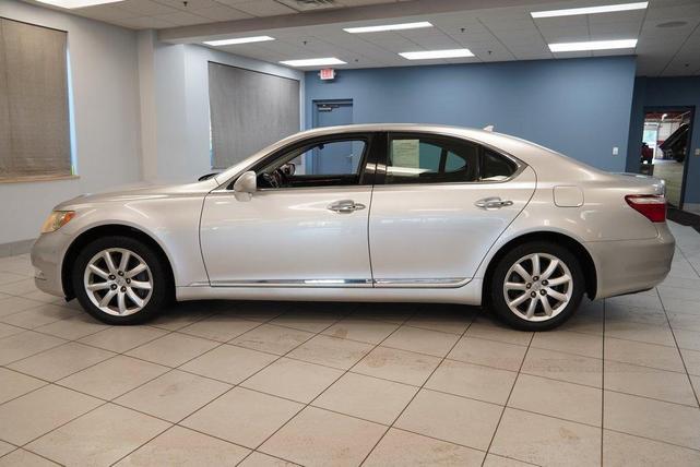 Photo of 2009 Silver Lexus LS 460