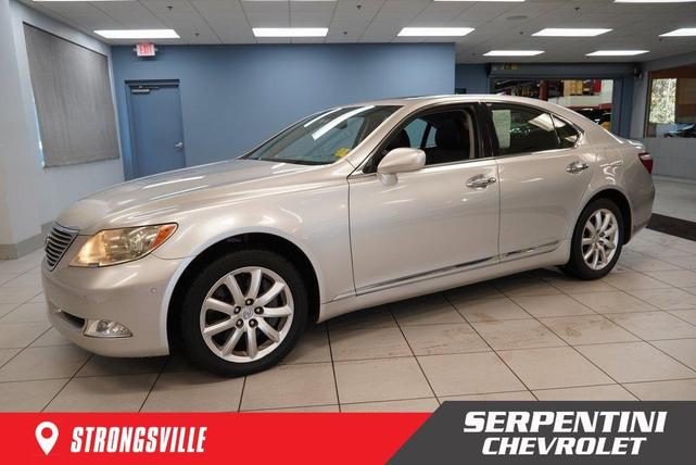 Photo of 2009 Silver Lexus LS 460