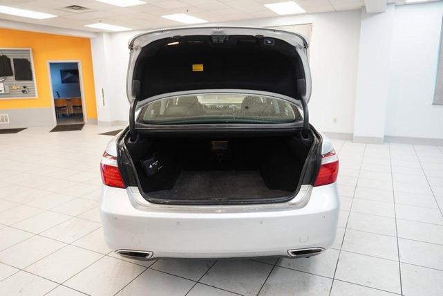 Photo of 2009 Silver Lexus LS 460