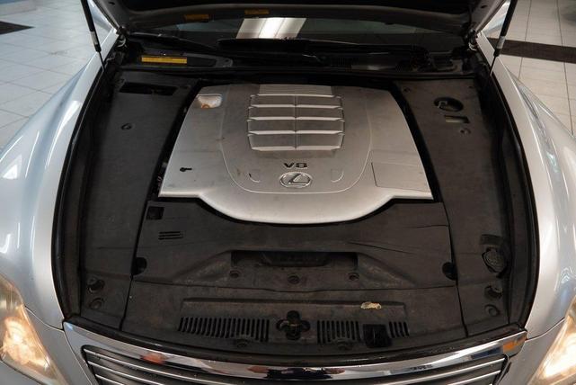 Photo of 2009 Silver Lexus LS 460