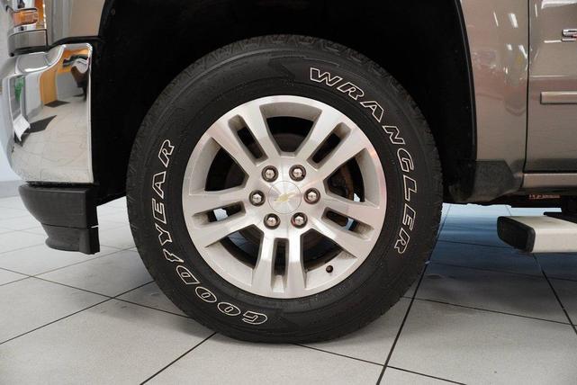 Photo of 2017 Pepperdust Metallic Chevrolet Silverado 1500
