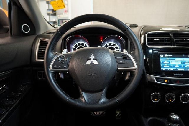 Photo of 2015 White Mitsubishi Outlander Sport
