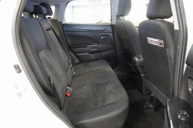 Photo of 2015 White Mitsubishi Outlander Sport