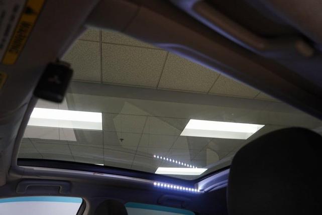 Photo of 2015 White Mitsubishi Outlander Sport
