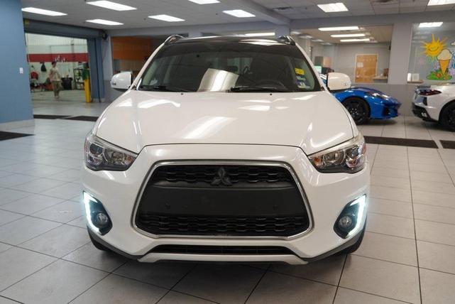 Photo of 2015 White Mitsubishi Outlander Sport
