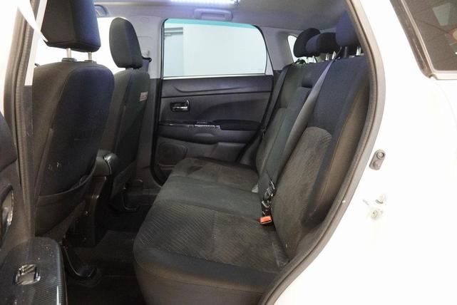 Photo of 2015 White Mitsubishi Outlander Sport