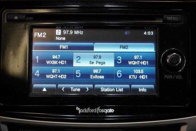 Photo of 2015 White Mitsubishi Outlander Sport