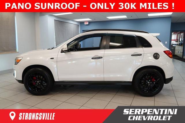 Photo of 2015 White Mitsubishi Outlander Sport