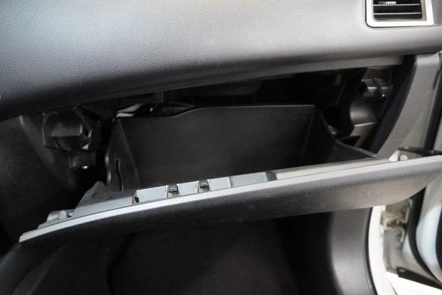 Photo of 2015 White Mitsubishi Outlander Sport